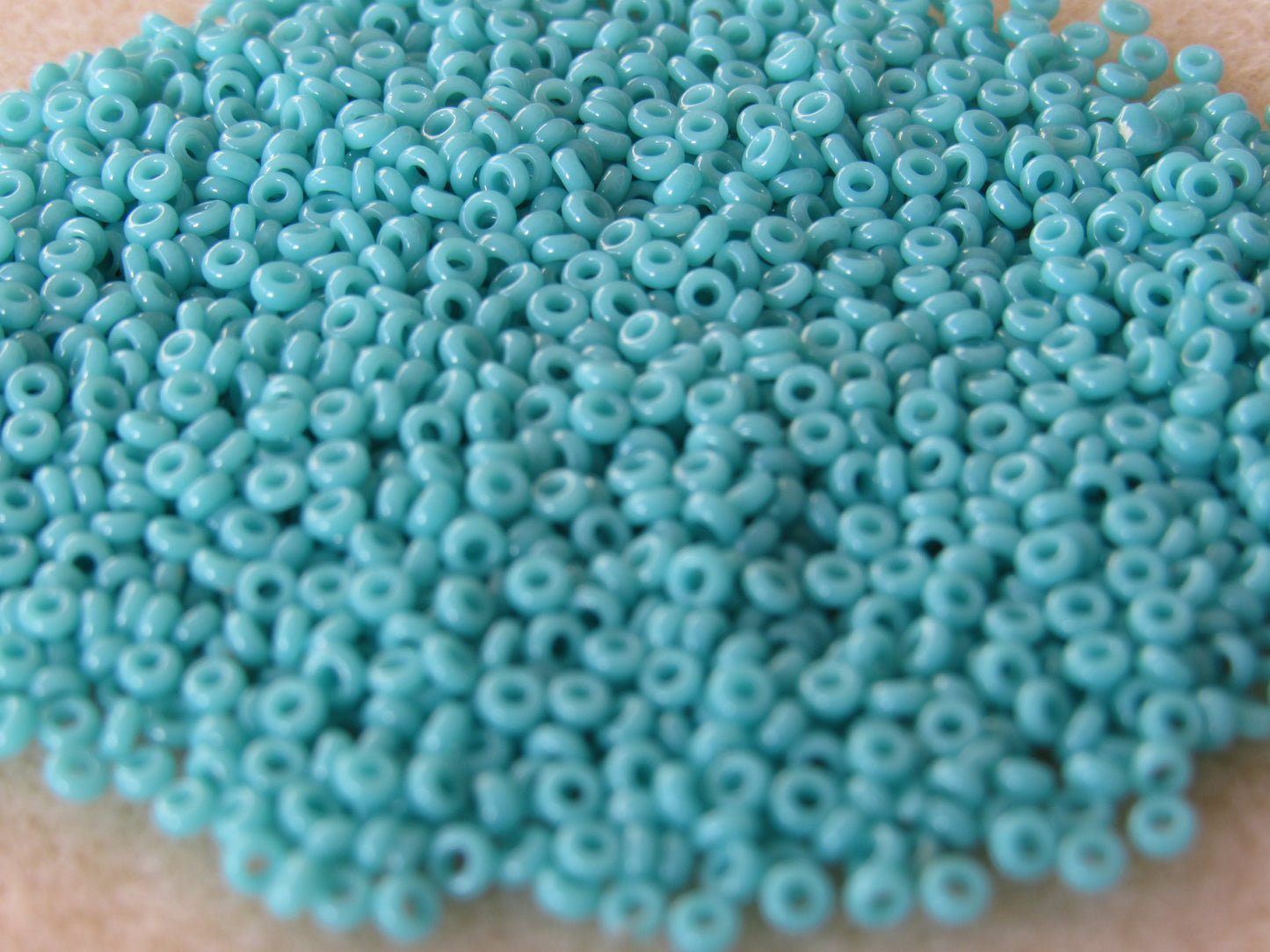 055 - 11/0 Toho Demi Round - Opaque Turquoise