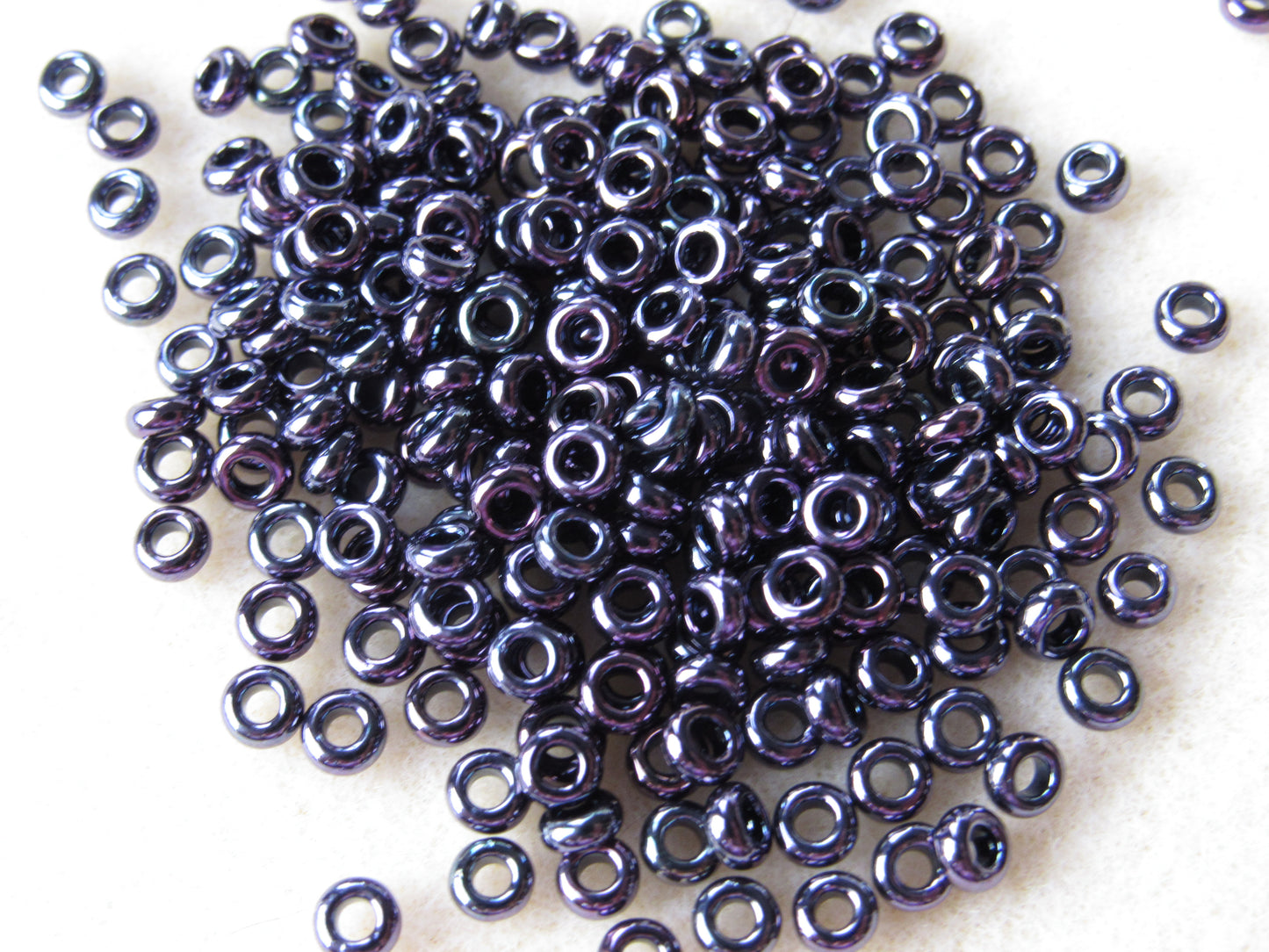 090 - 6/0 Toho Demi Round - Met Amethyst Gunmetal