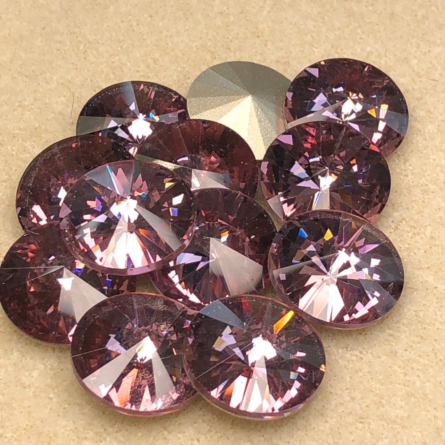 Light Amethyst - 18mm Aurora Crystal Rivoli