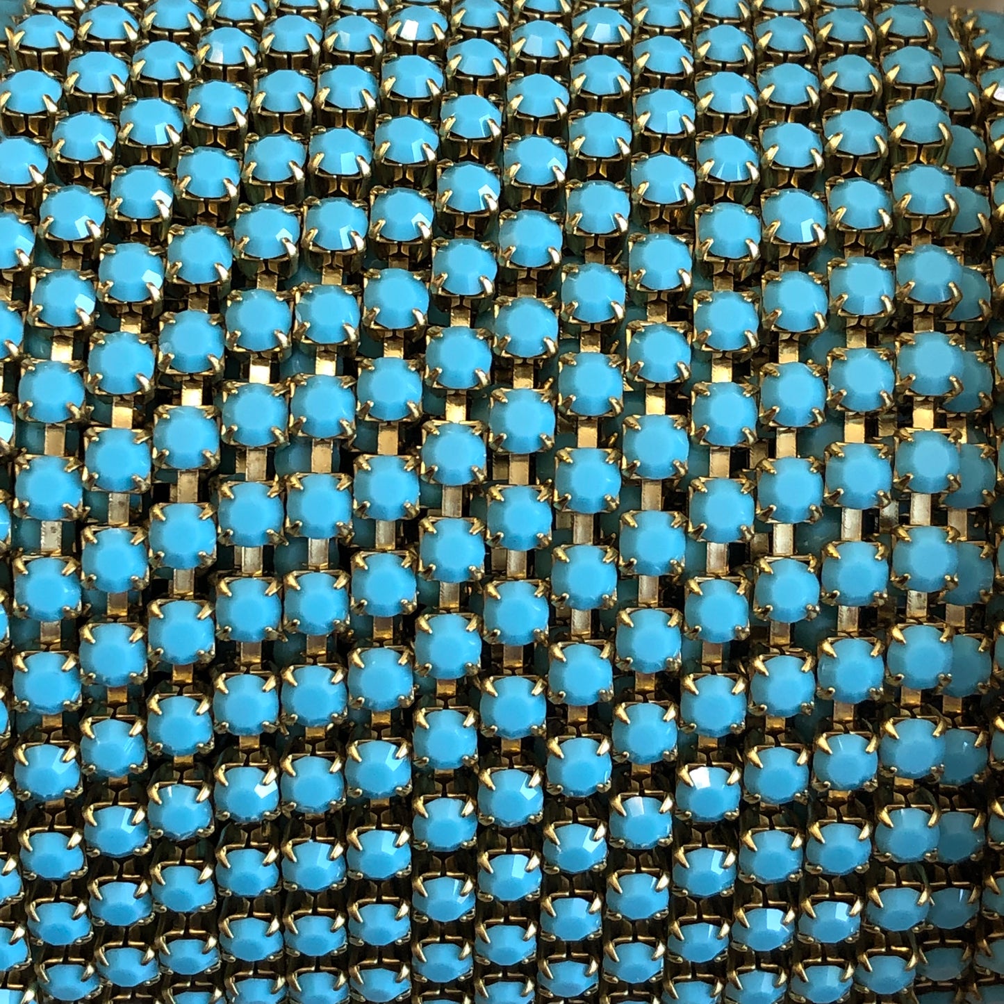 16CCTURQ - SS16 Precisoa Maxima Crystal Rhinestone Cupchain - Turquoise