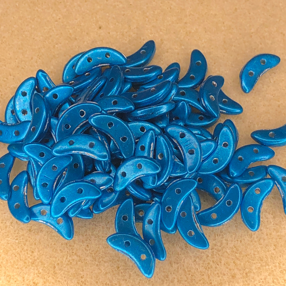 3x10mm CzechMates Crescents - Metallic Aqua