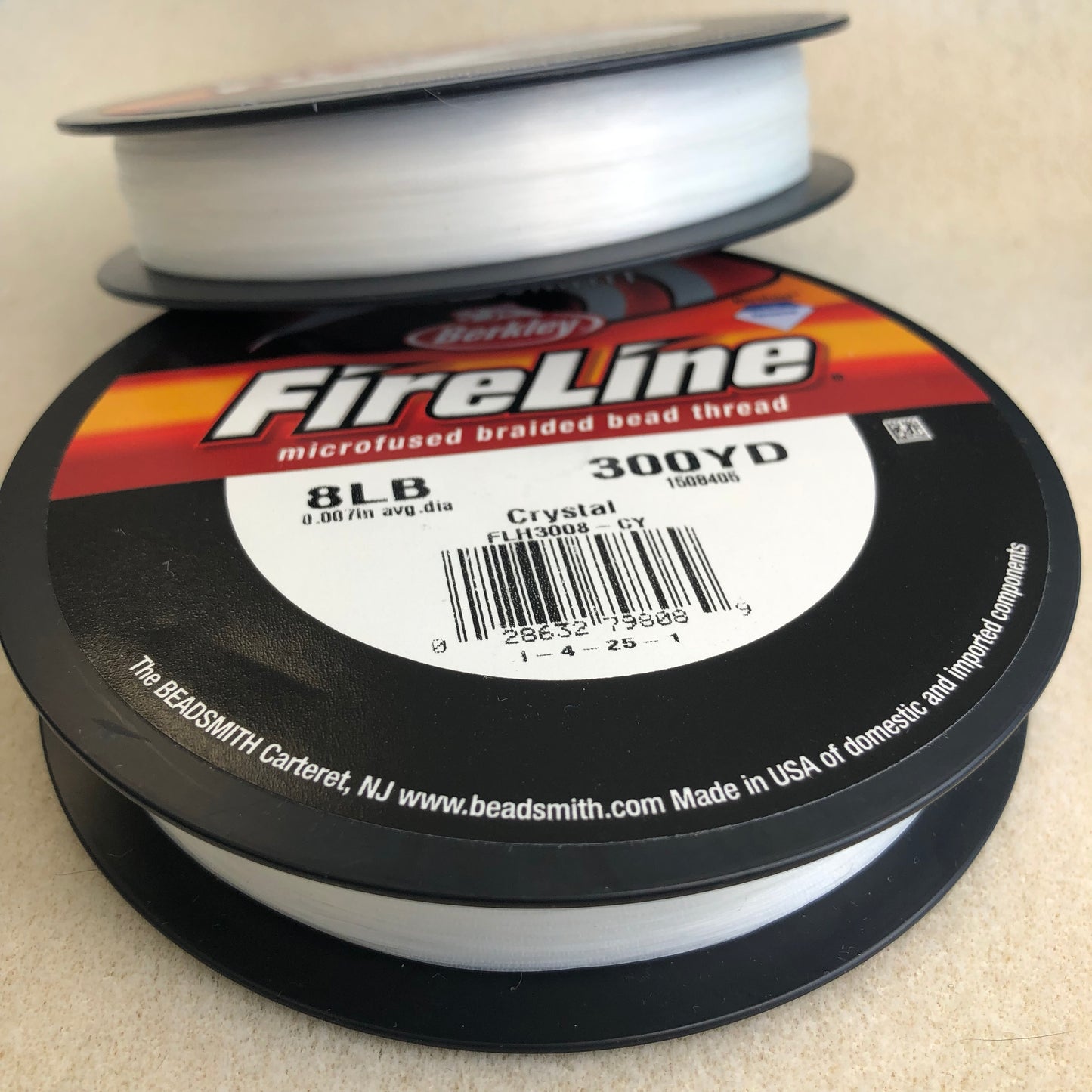 8 lb Fireline 300 yards - Crystal