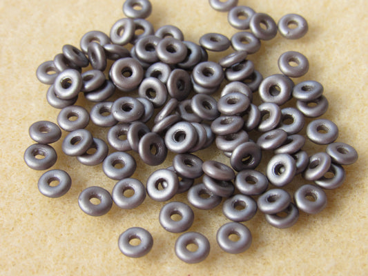 29403 - 1x4mm O-Bead - Alabaster Metallic Steel
