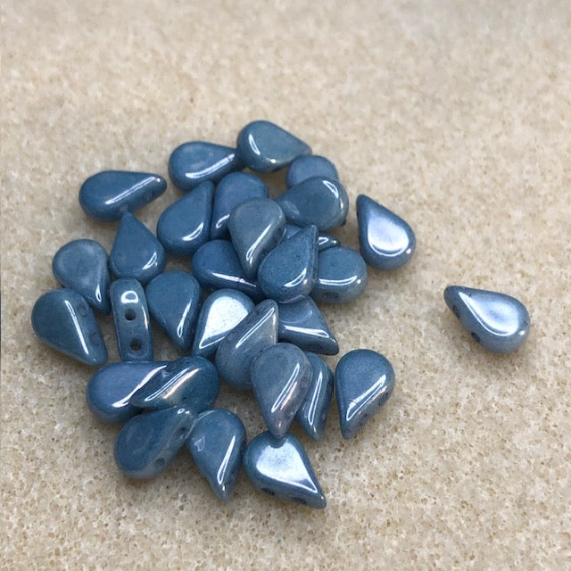 14464 - 5x8 mm Amos Par Puca  - Opaque Blue Grey