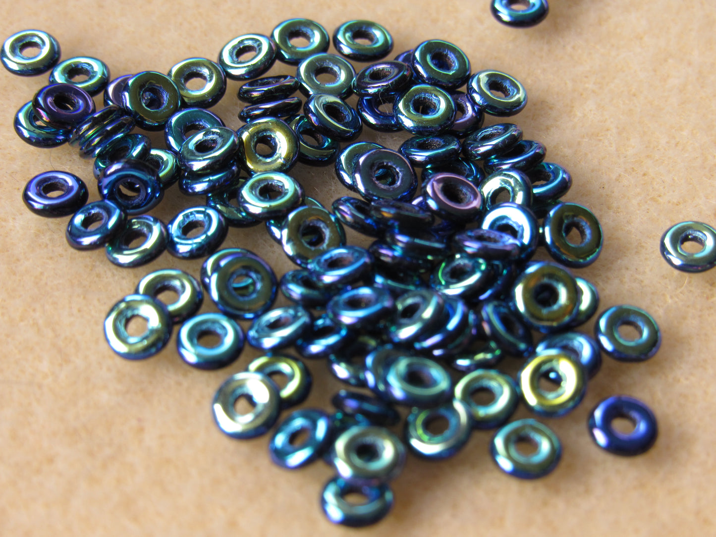 28703 - 3.8x1mm O-Bead - Jet Full AB