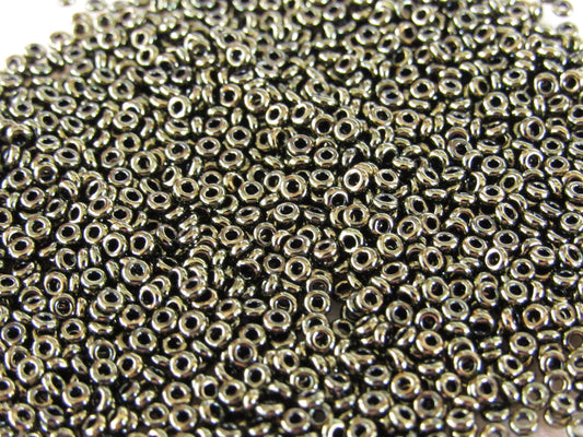 422 - 11/0 Toho Demi Round - Jet Gold Luster