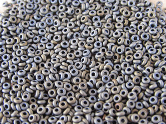 613 - 11/0 Toho Demi Round - Matte Iris Grey