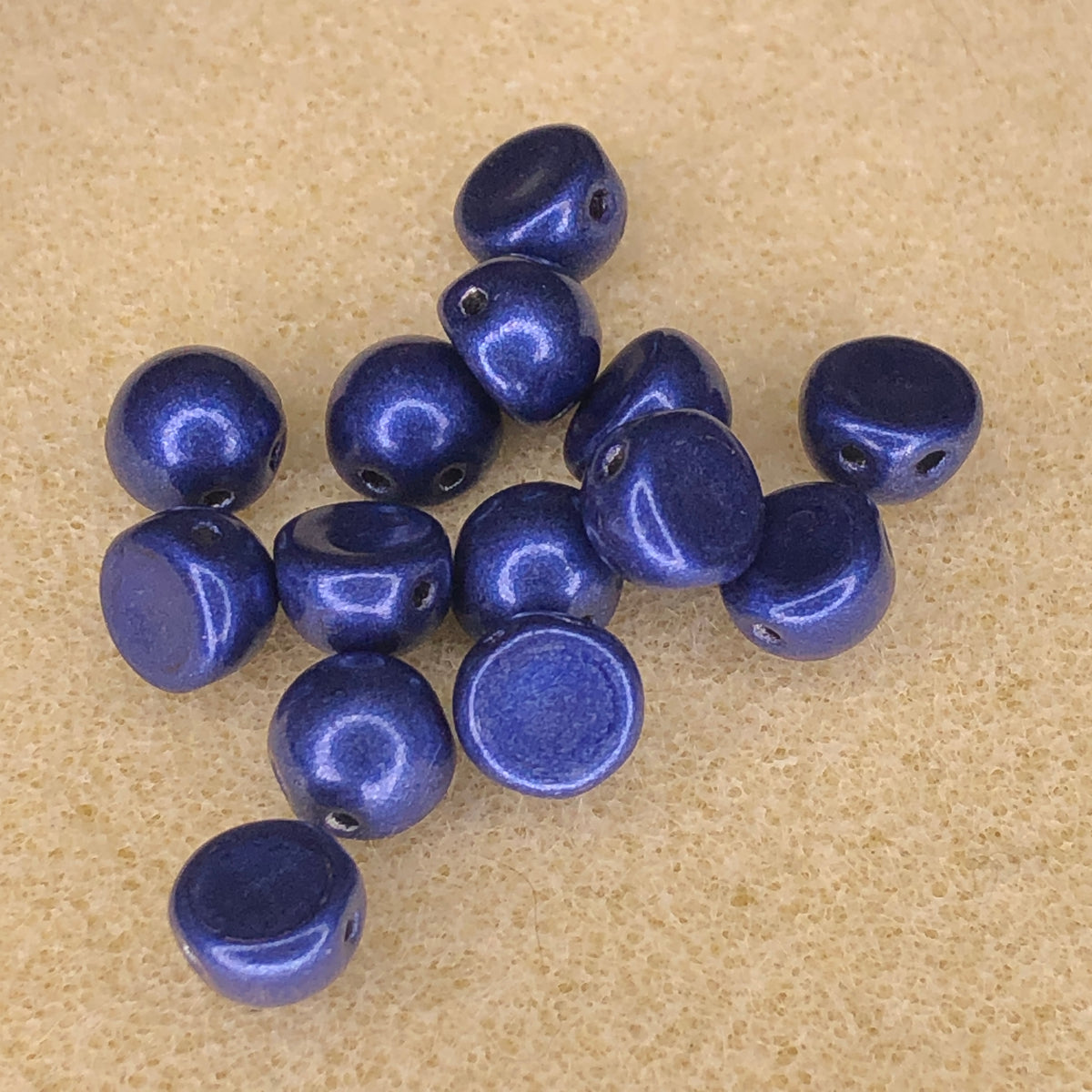 7mm CzechMates 2-Hole Cabochon - CT Sat Met Ultra Violet