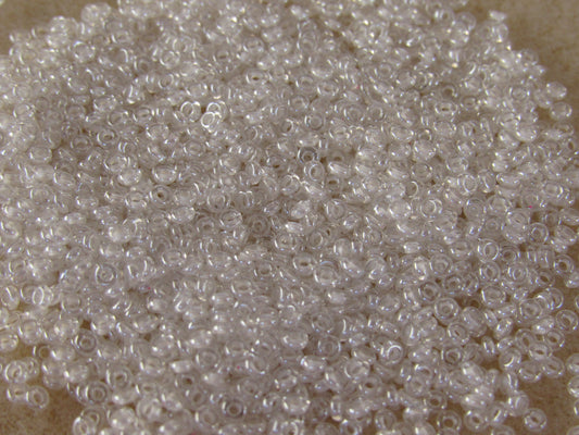 981 - 11/0 Toho Demi Round - White Lined Crystal