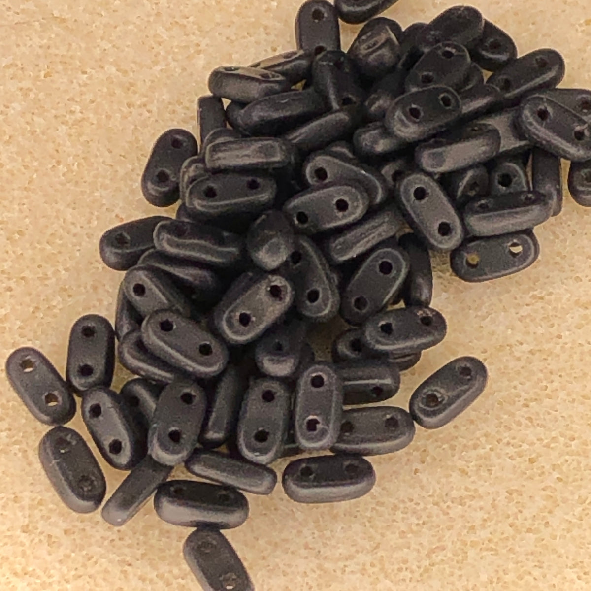 6x2mm CzechMates Bar - Matte Jet