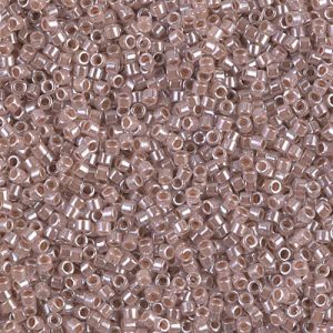 DB0256 - 11/0 Miyuki Delica Seed Bead - Light Cinnamon Ceylon