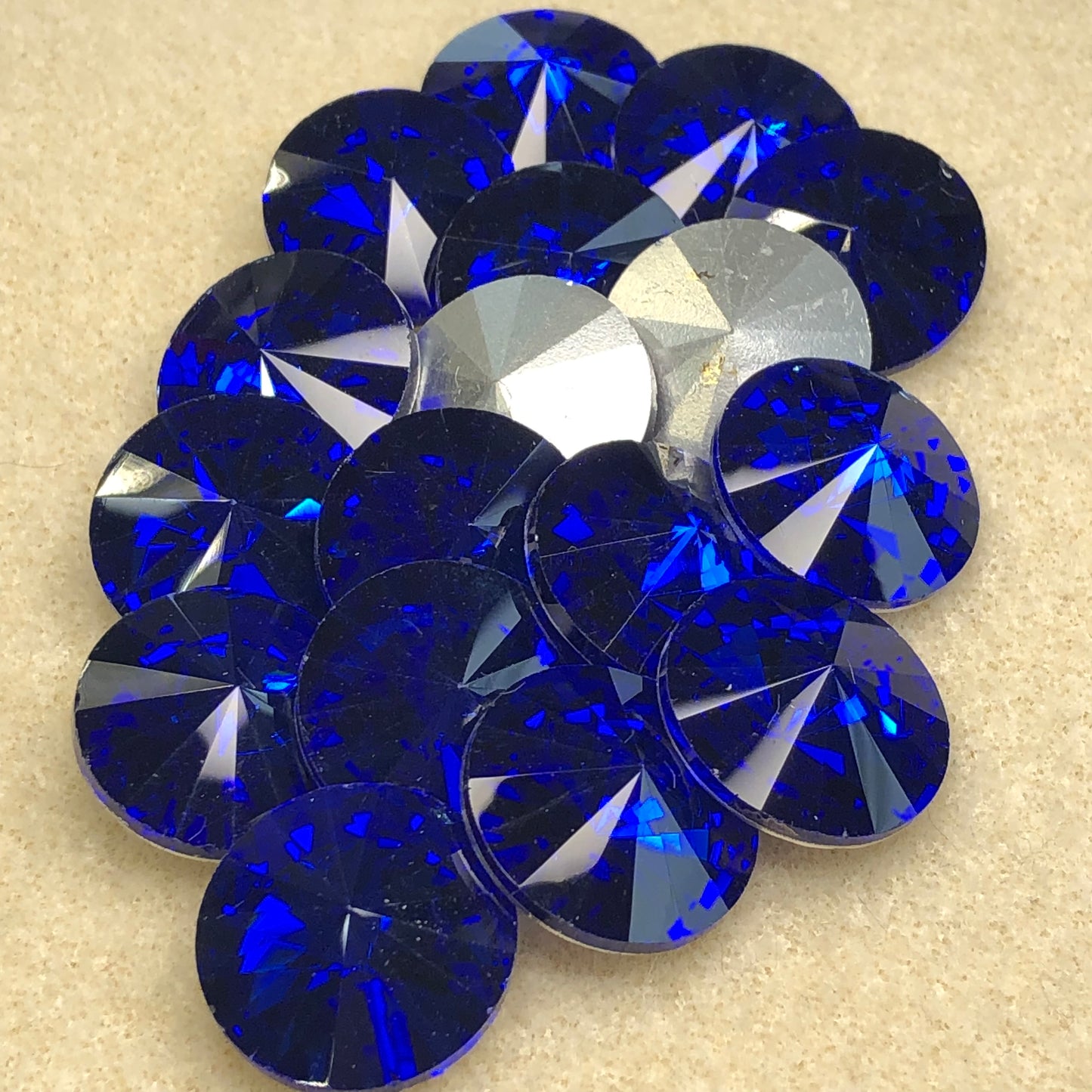 Sapphire - 18mm Glass Rhinestone Rivoli