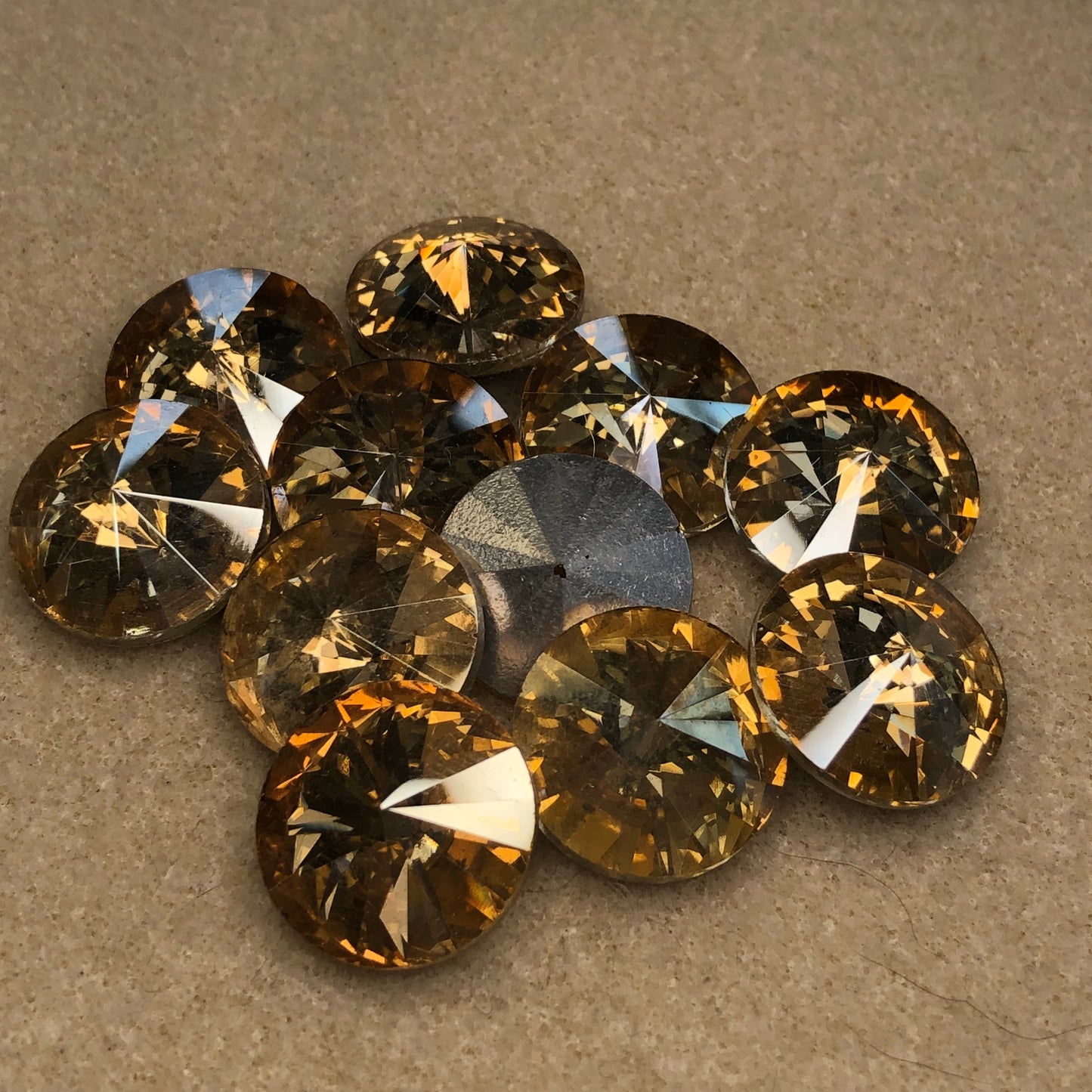 Light Colorado Topaz - 18mm Glass Rhinestone Rivoli