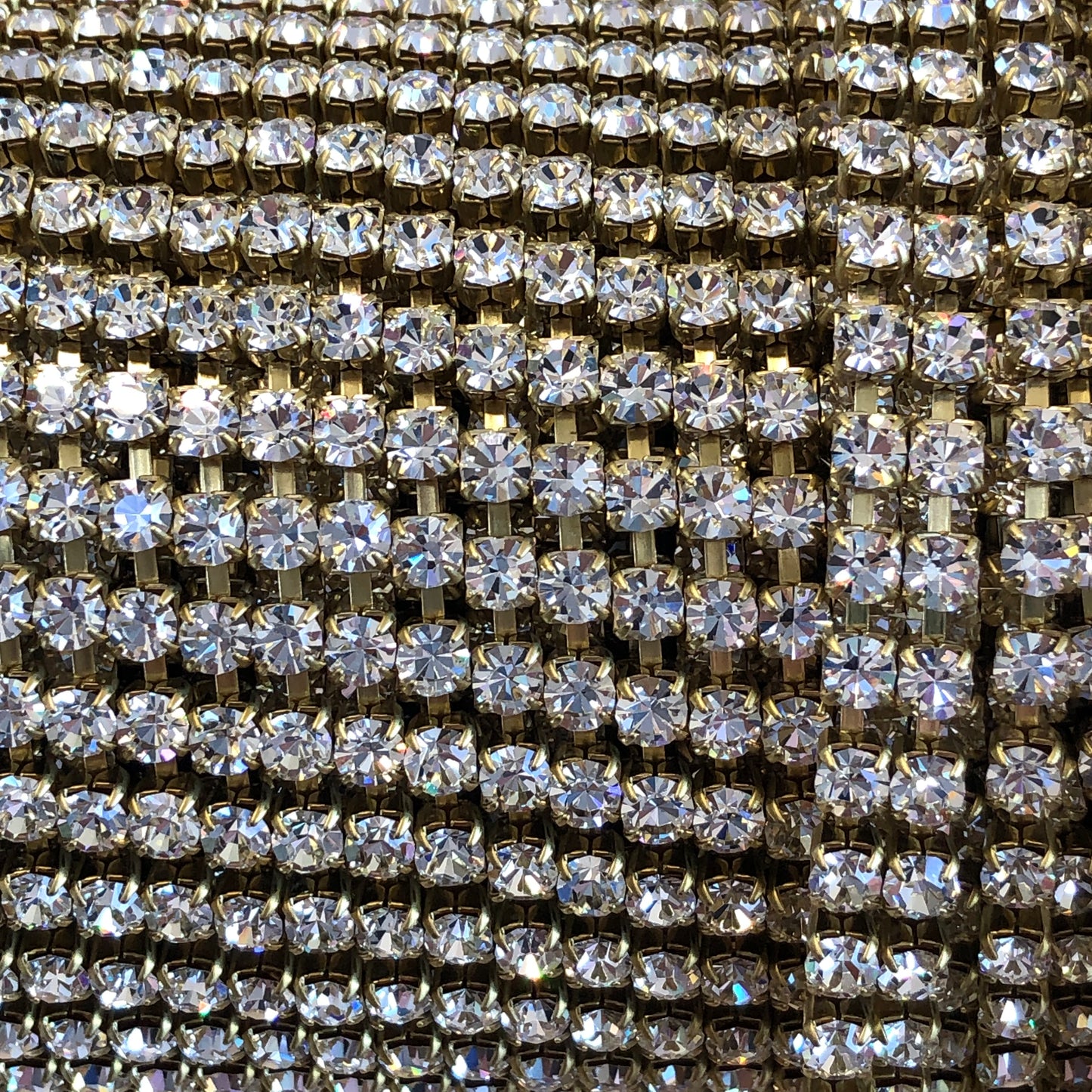 16CCCRYS - SS16 Precisoa Crystal Rhinestone Cupchain - Crystal