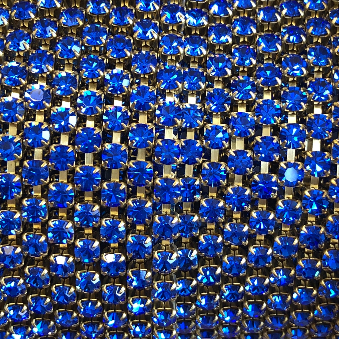 16CCSAPH - SS16 Precisoa Crystal Rhinestone Cupchain - Sapphire