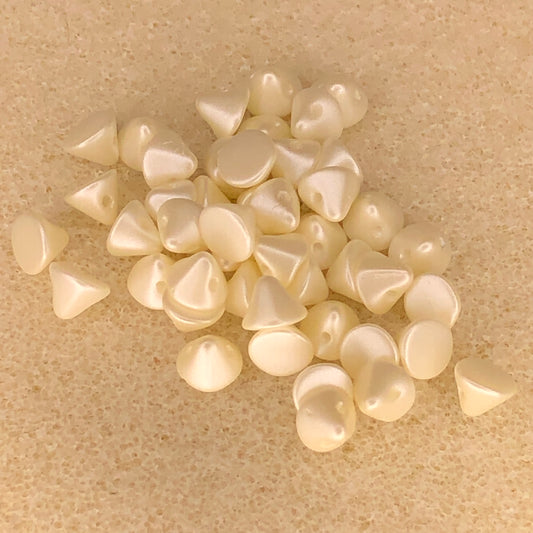 4mm Button Bead - Alabaster Pastel Light Cream