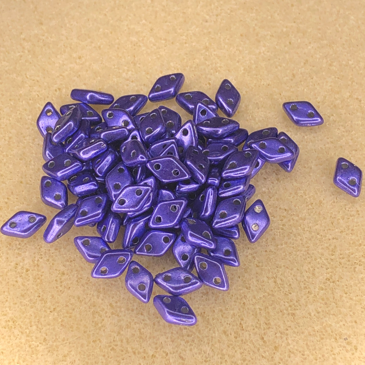 6.5x4mm CzechMates Diamond - Saturated Ultra Violet