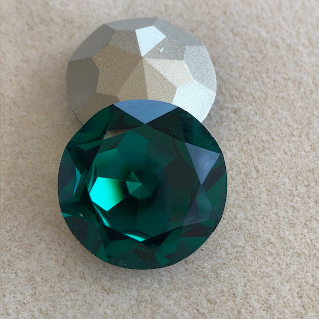 Emerald - 27mm Rivoli Crystal