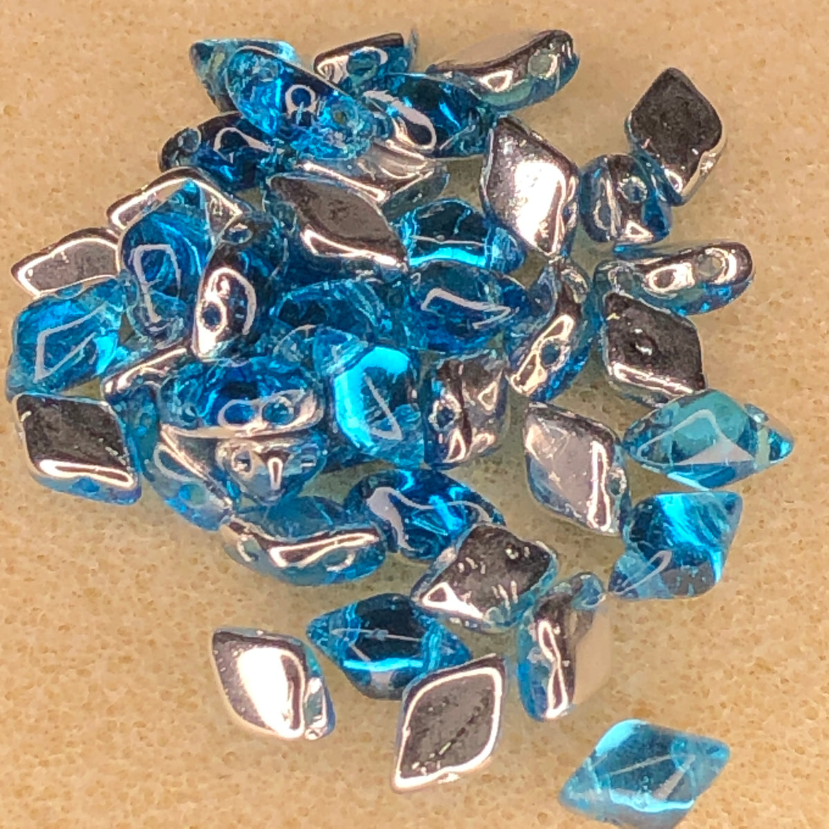 8x5mm Gemduo - Backlit Aquamarine