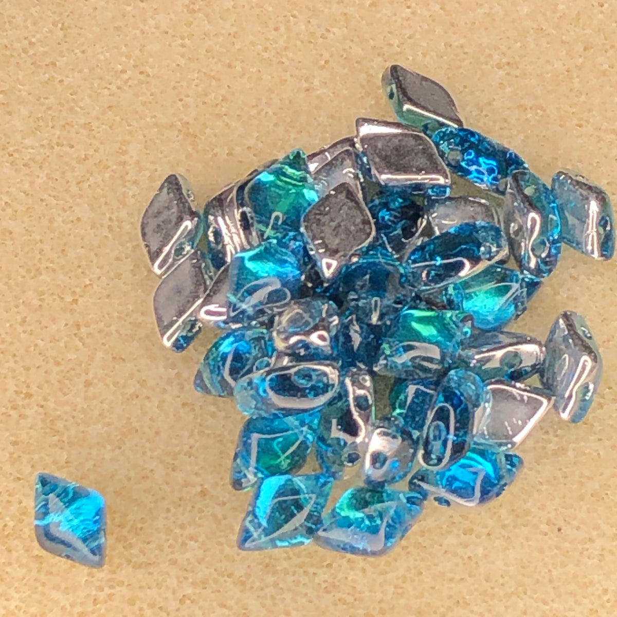 8x5mm Gemduo - Backlit Aquasol