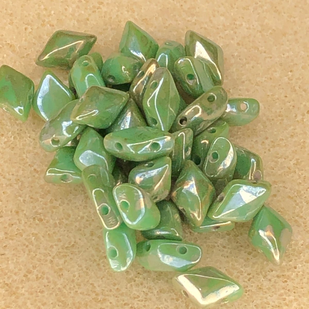 8x5mm Gemduo - Turquoise Green Rembrandt