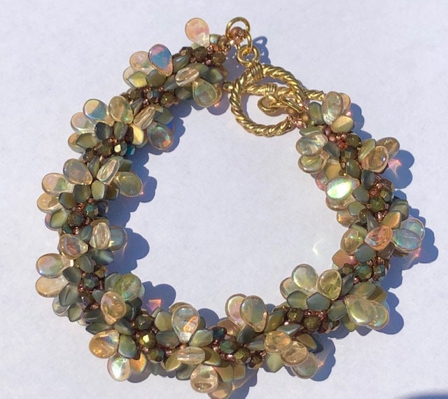 Twirling Vines Beaded Bracelet Pattern Tutorial