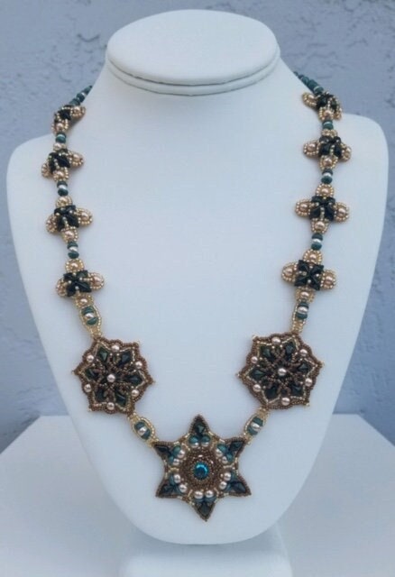 Stellate Beaded Necklace Pattern Tutorial