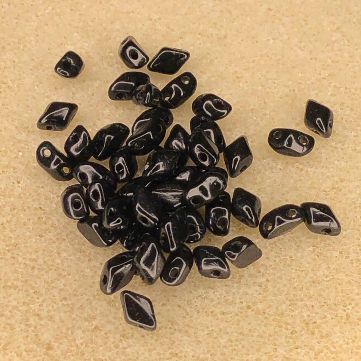 6x4mm Mini GemDuo - Jet